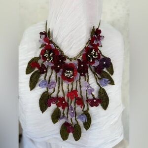 %100 Handmade Floral Statement Necklace in Red and Purple